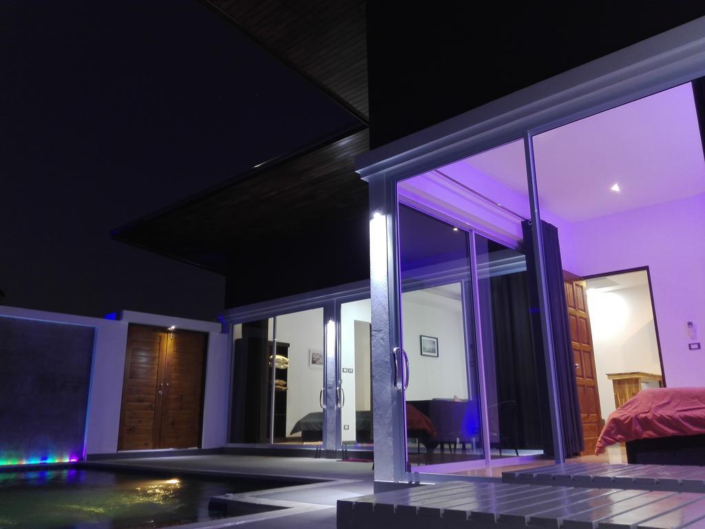 Rocking Chair Pool Villa Chaweng  Ruang foto